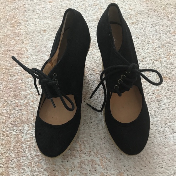 ALDO Wicker Wedge Heels - Picture 2 of 5